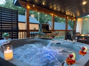 Close to Thunder Ridge, Luxury Cabin, Pools