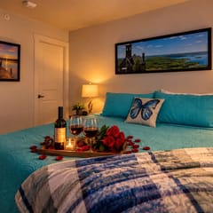 306 - Elevator, walk to landing Gym & indoor pool