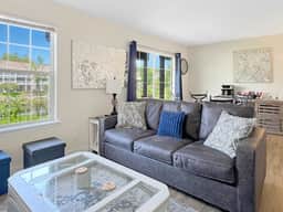 40-4 Cozy, quiet secluded close to strip & Marina - Image 4