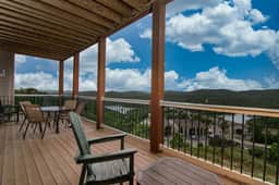 L-2 Four mins to SDC stunning views clean and cozy - Image 2