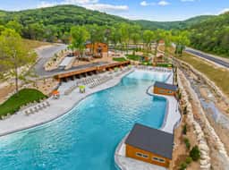 Close to Thunder Ridge, Luxury Cabin, Pools - Image 5