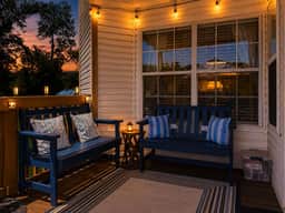 No Stairs, Lakeside, beautiful patio and yard - Image 3