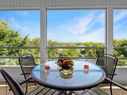 4 King Beds Penthouse Secluded yet mins to Strip - Image 4