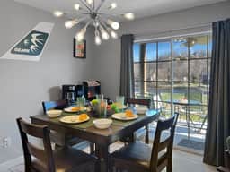 692 Walk-in Lakefront Oasis - Cozy, Calm, Scenic - Image 4