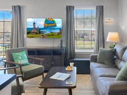 692 Walk-in Lakefront Oasis - Cozy, Calm, Scenic - Image 3