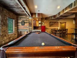Beautiful, near Thunder Ridge, Hot tub, Sleeps 20 - Image 5
