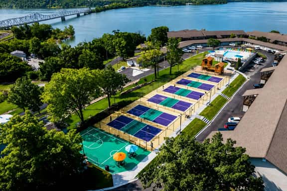 Beautiful Lake View, spacious, pool, pickleball - Image 1