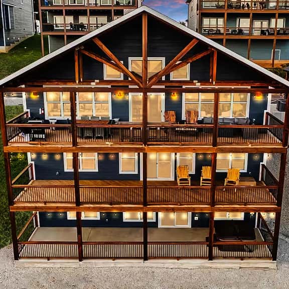 270 Sleeps 22, game rooms, pools, blackstone,VIEW - Image 1