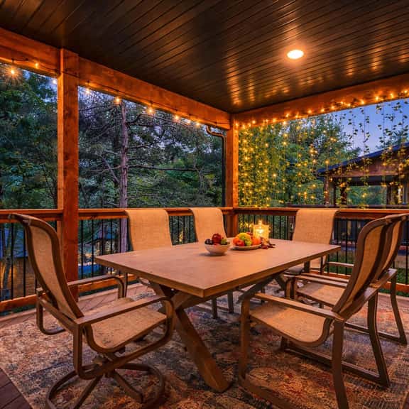 3BR Luxury Cabin, pools, fishing, clean family fun - Image 1