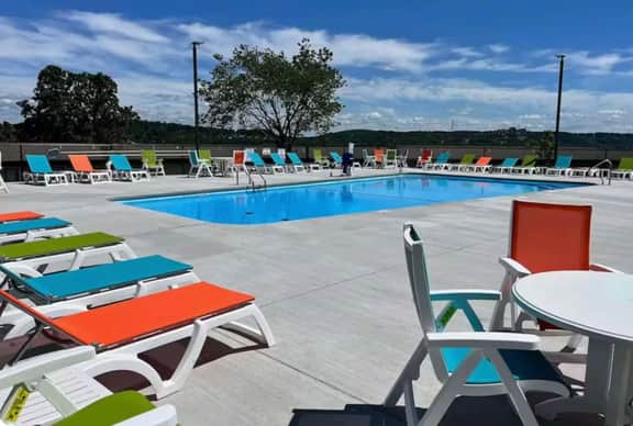 Stunning views, pool, Spacious, comfortable studio - Image 5