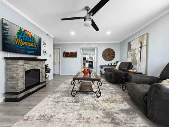 Walk to Downtown, Hot Tub, Game Room, Boat Parking - Image 2