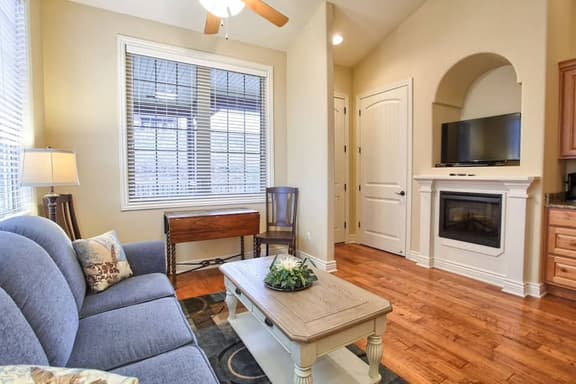 L-9 Cozy, clean close to SDC stunning views - Image 1
